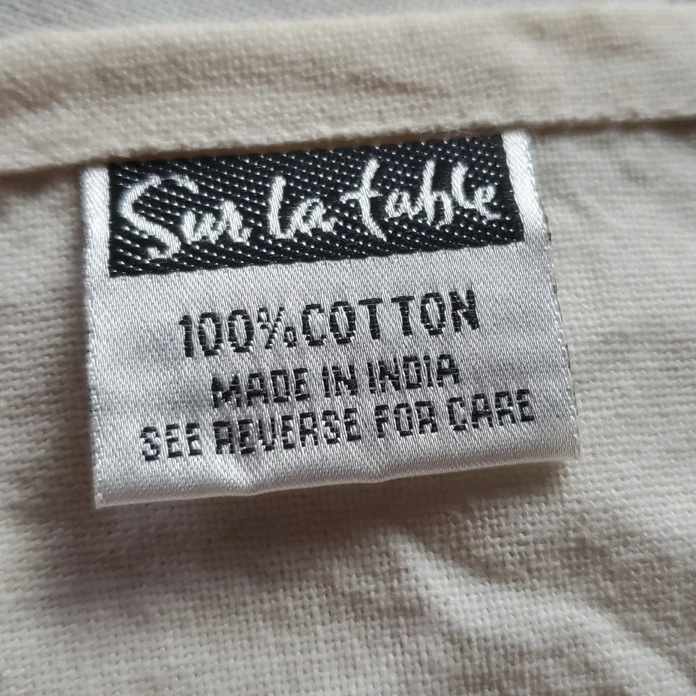 Sur La Table White Apron with Farm Pigs Design 